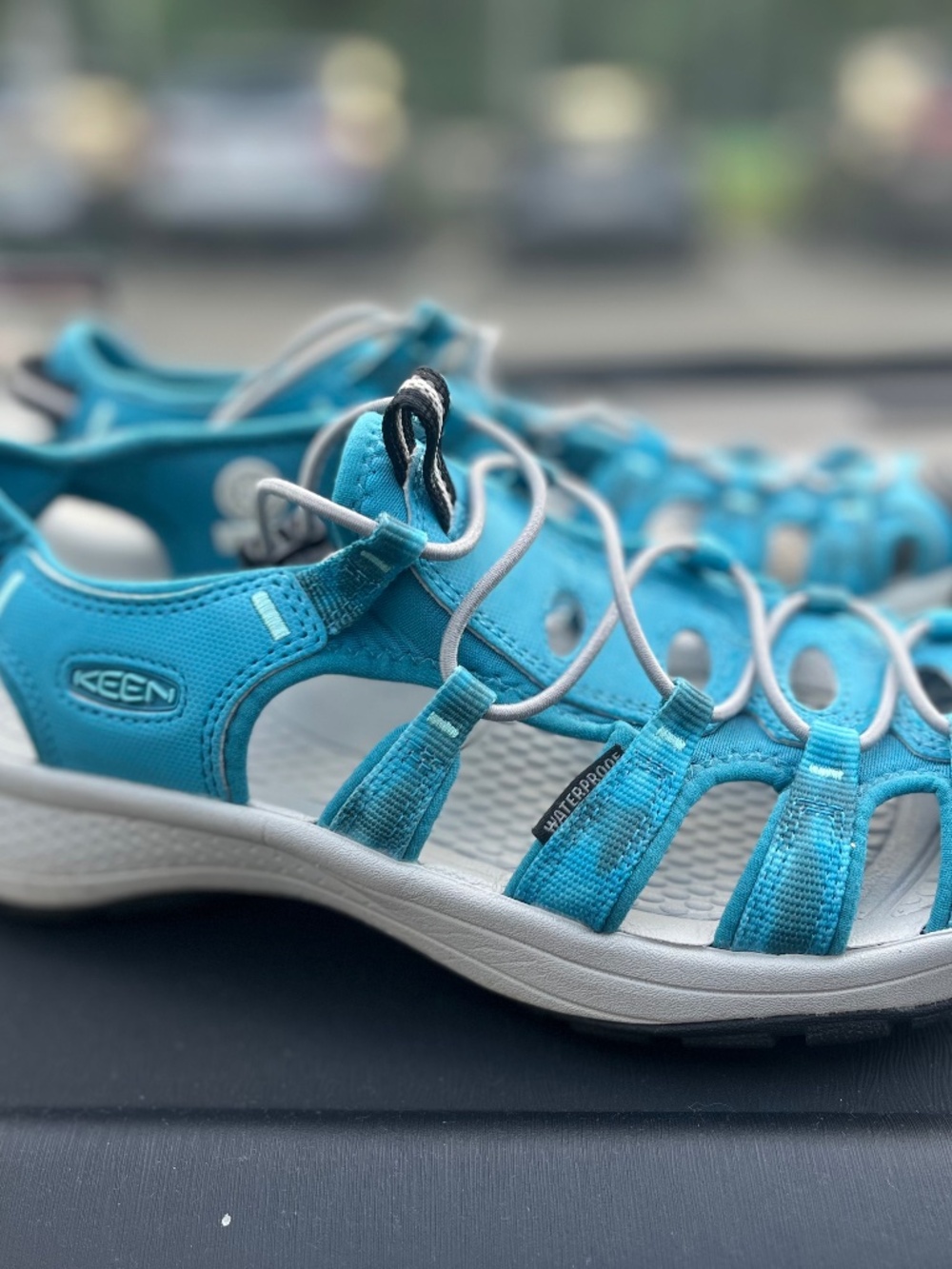 Keen Astoria sandals